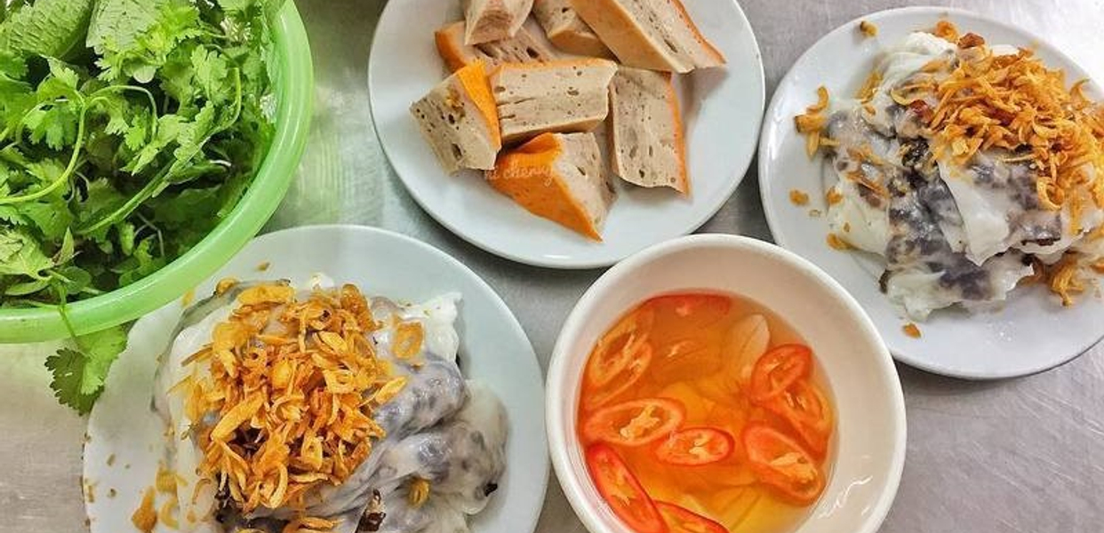 quoc-binh-banh-cuon-ga-tan-202-lac-long-quan