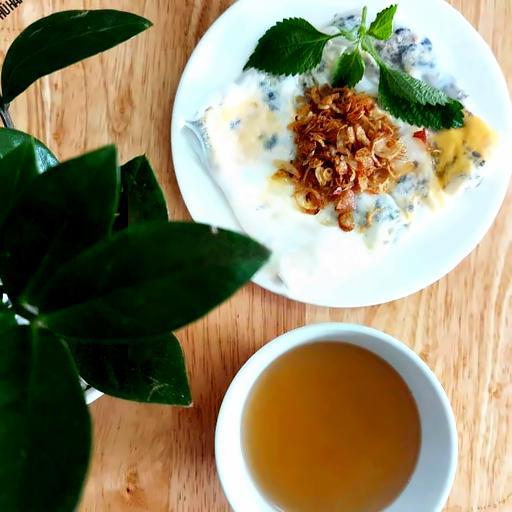 banh-cuon-trung-nhan-thit-khong-cha