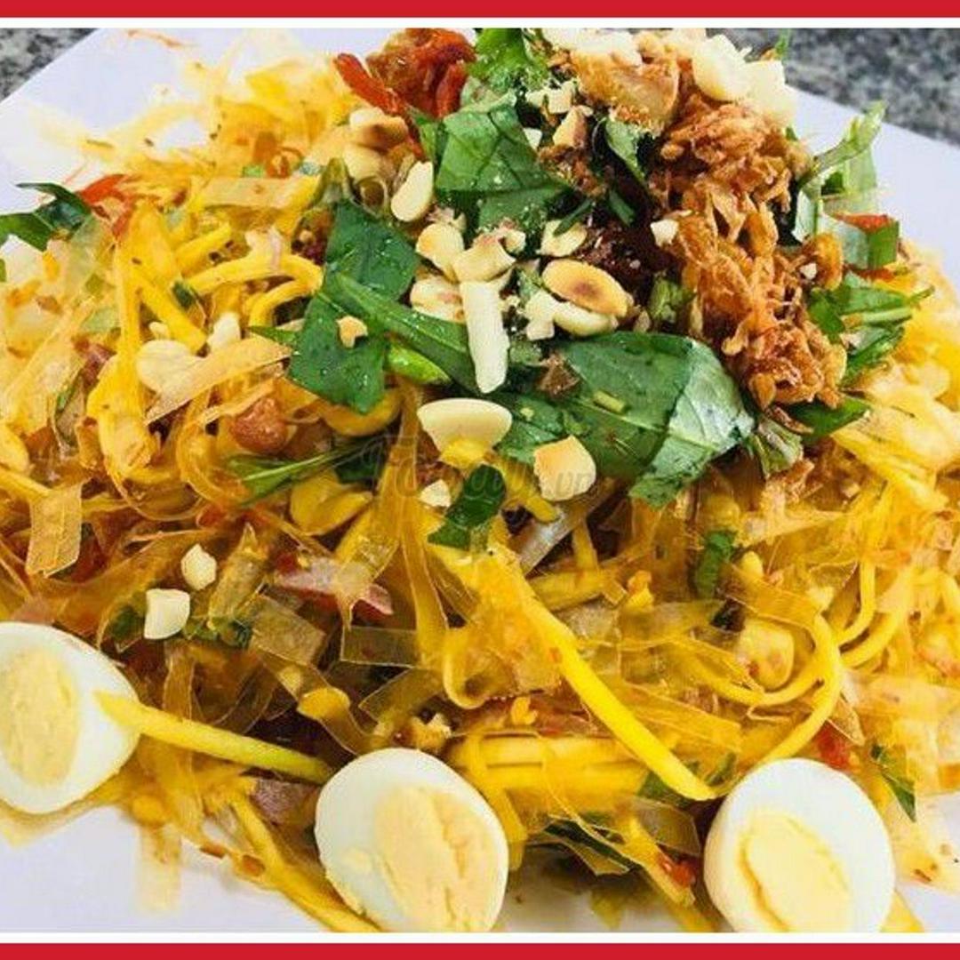 banh-trang-tron-ac-biet-bao-no-ung-ly