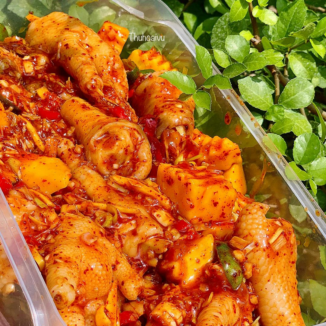 chan-ga-sot-thai-kem-muoi-cham-sieu-ngon