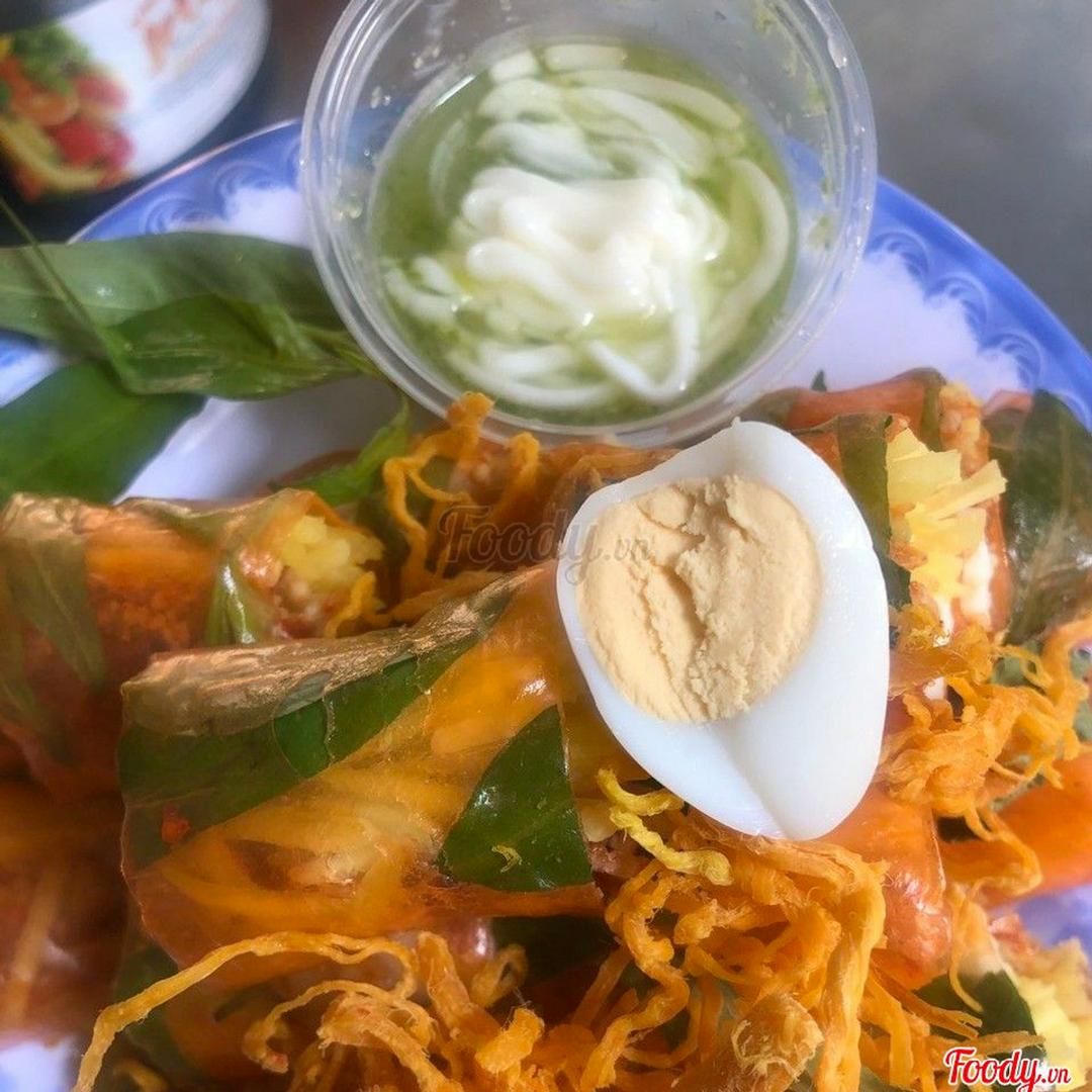 banh-trang-cuon-kho-ga-cham-sot-muoi-xanh