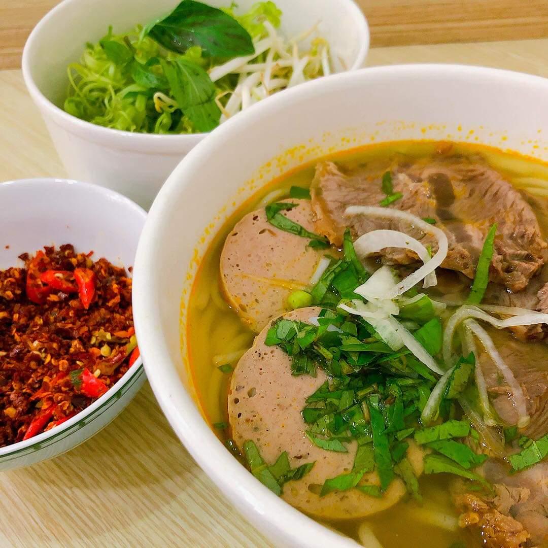 bun-bo-cha-khong-thit