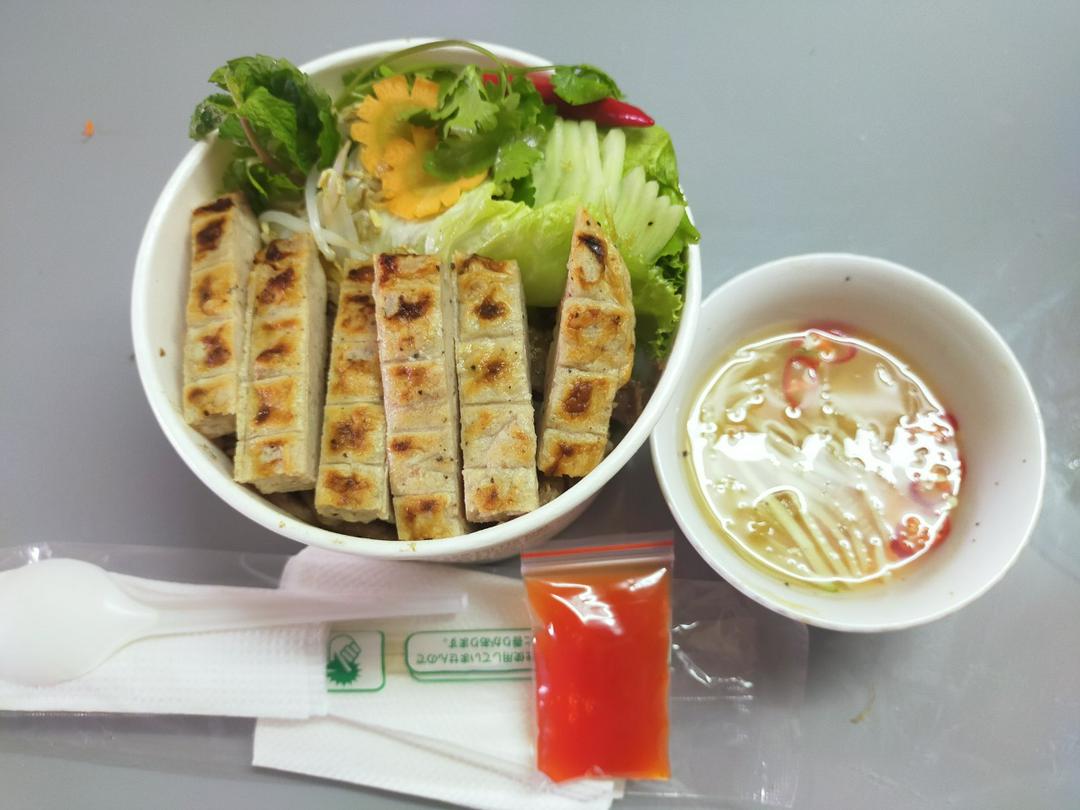 bun-tron-nem-nuong-nha-trang