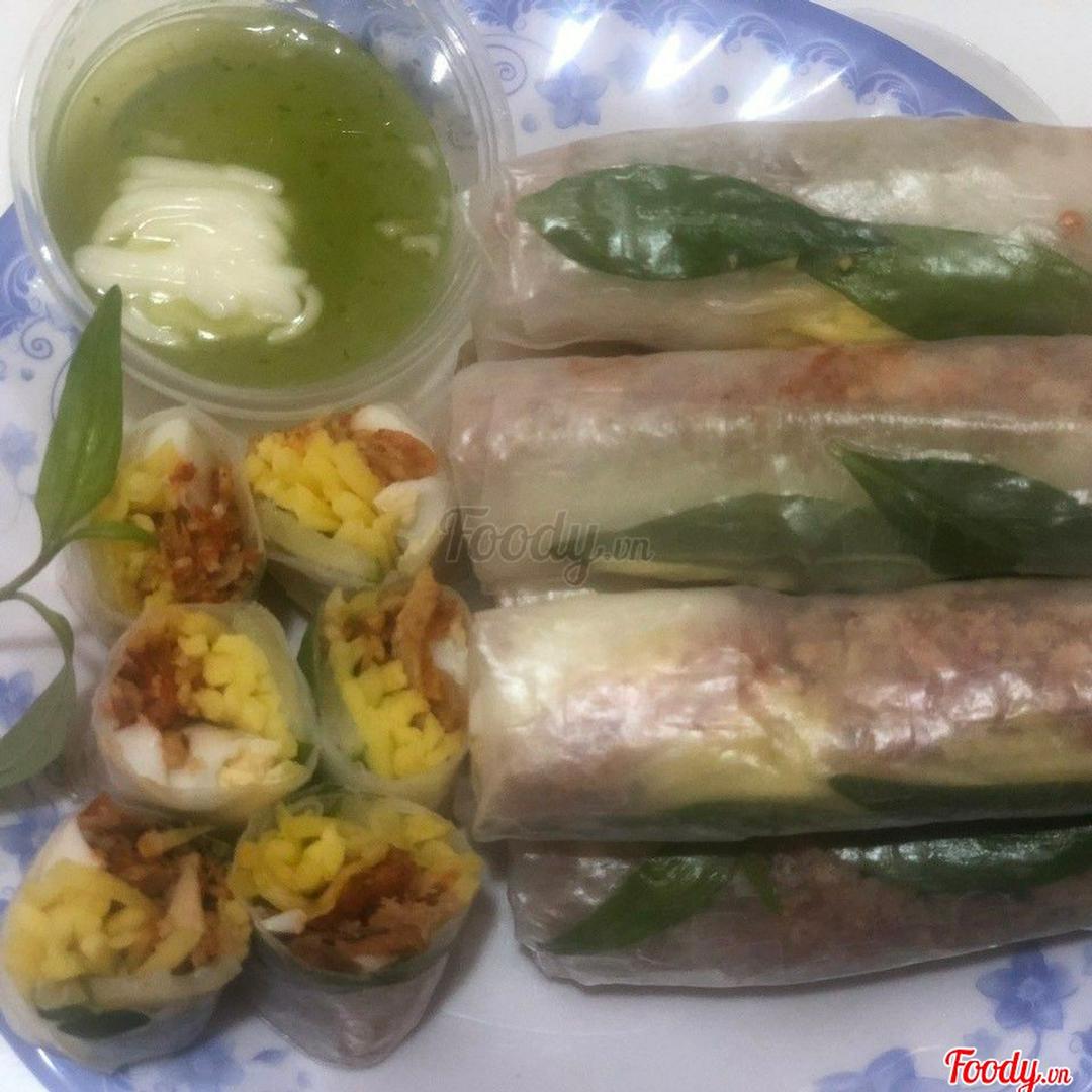 banh-trang-cuon-sot-muoi-xanh