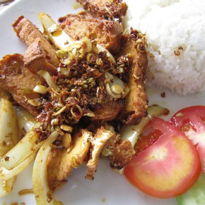 com-au-hu-chien-sa-ot-chay