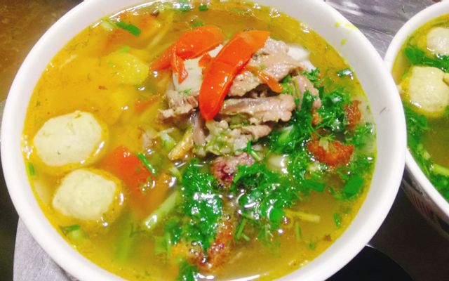 am-thuc-bun-ca-so-15-ho-tung-mau