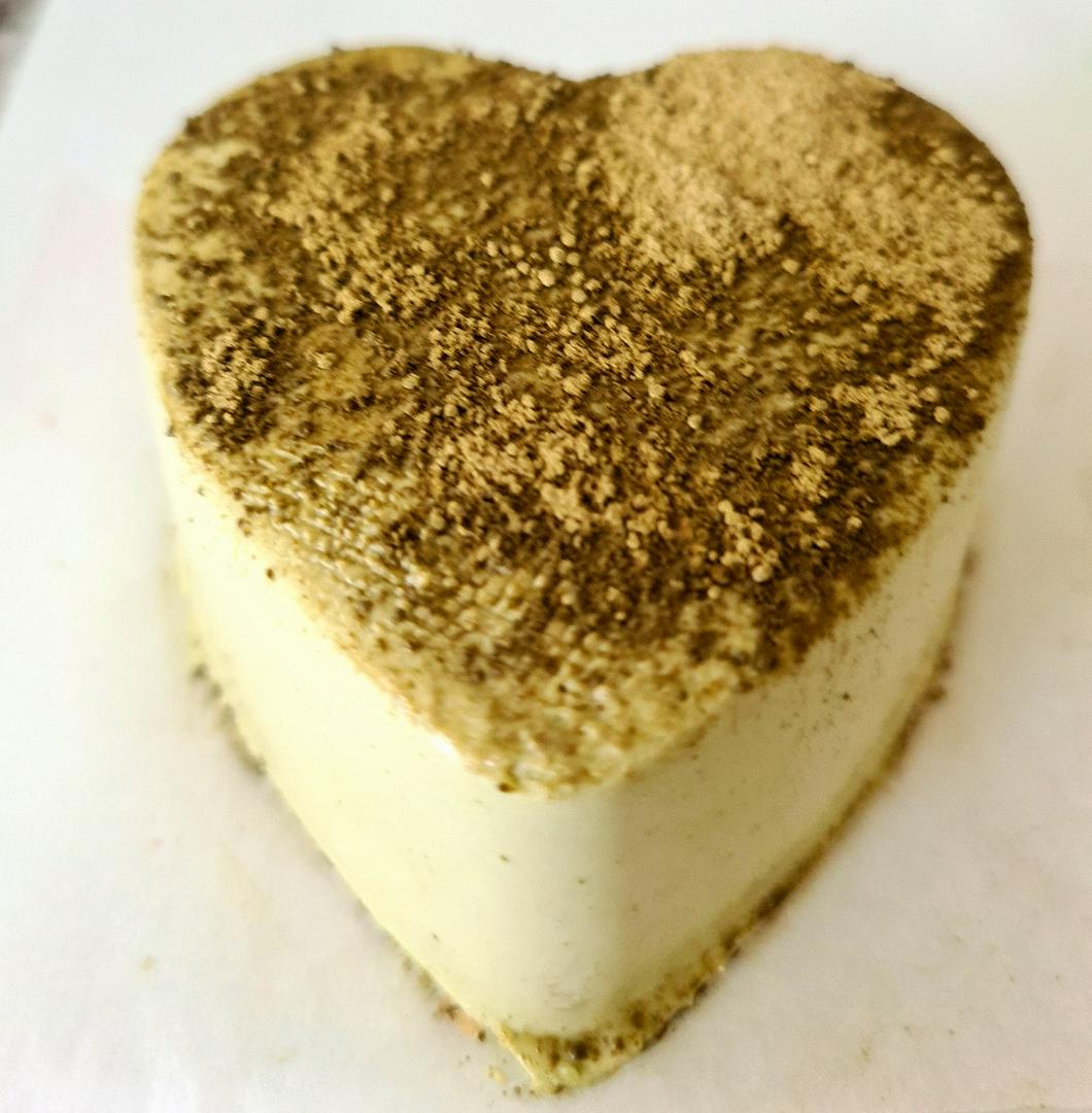 banh-pho-mai-tra-xanh-green-tea-cheese-mousse