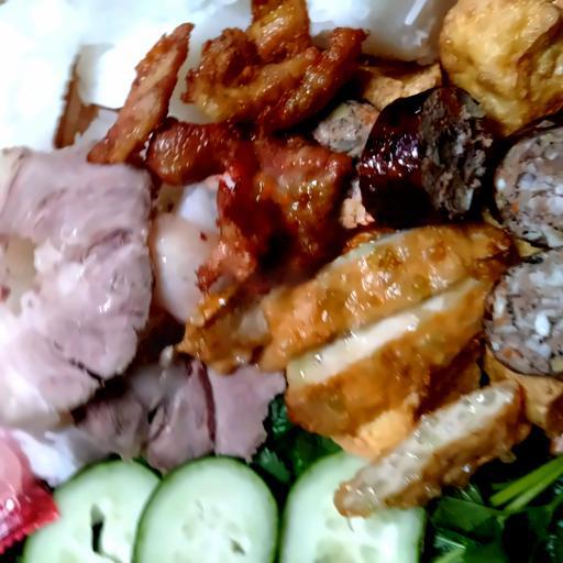 bun-au-thap-cam-ac-biet