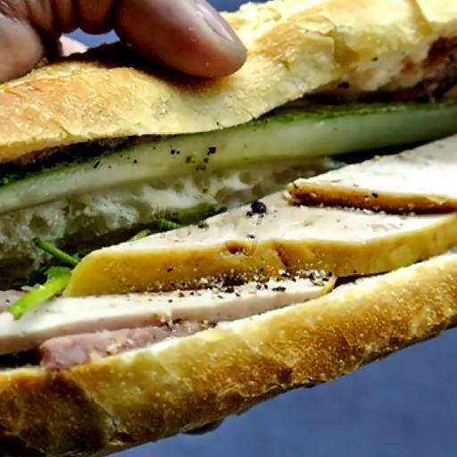 banh-mi-cha-muoi-tieu