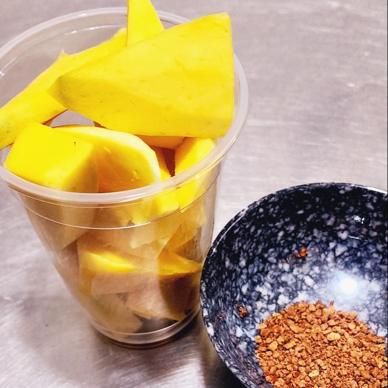 xoai-keo-lac-muoi-tom