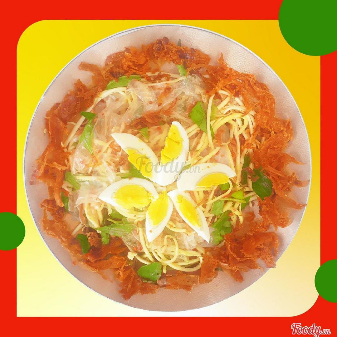 banh-trang-tron-kho-muc