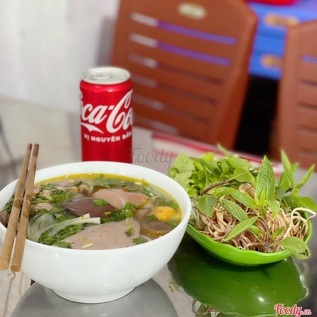 bun-bo-thap-cam-coca