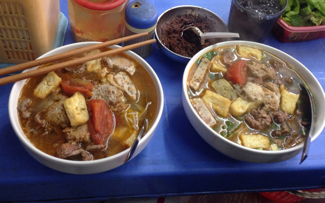 mo-hen-bun-rieu-ngo-quyen