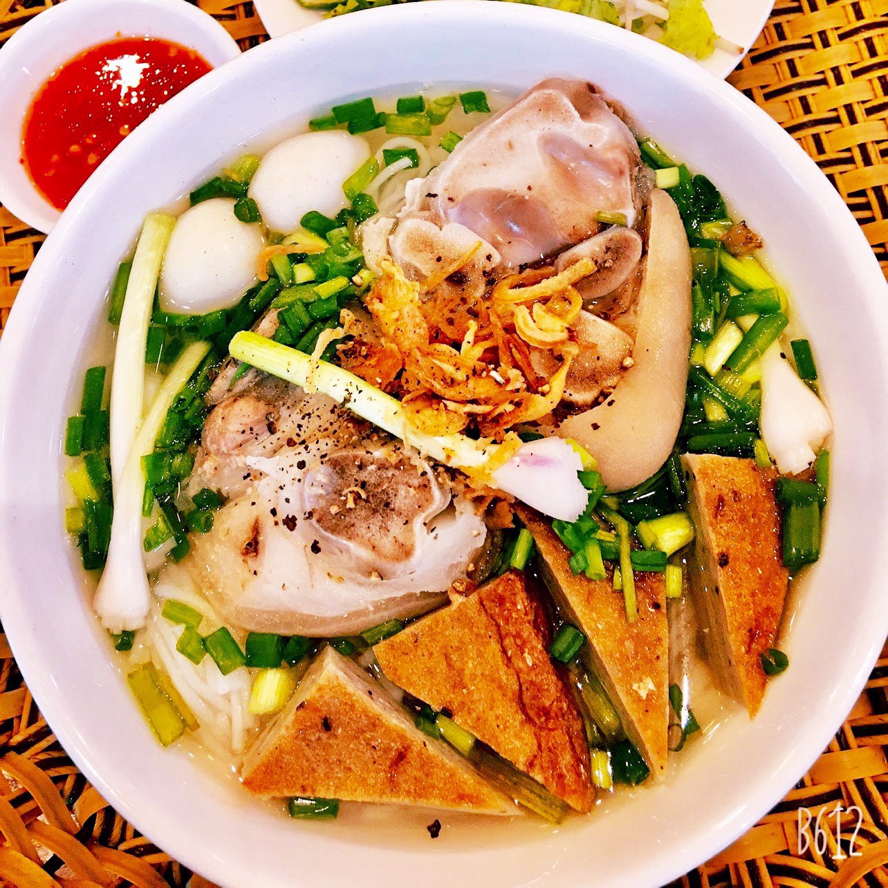 co-phuong-bun-cha-ca-quy-nhon-nguyen-nhu-lam