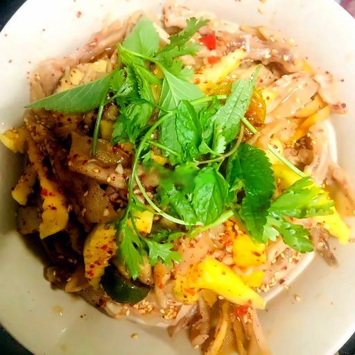 chan-rut-xuong-dam-xoai