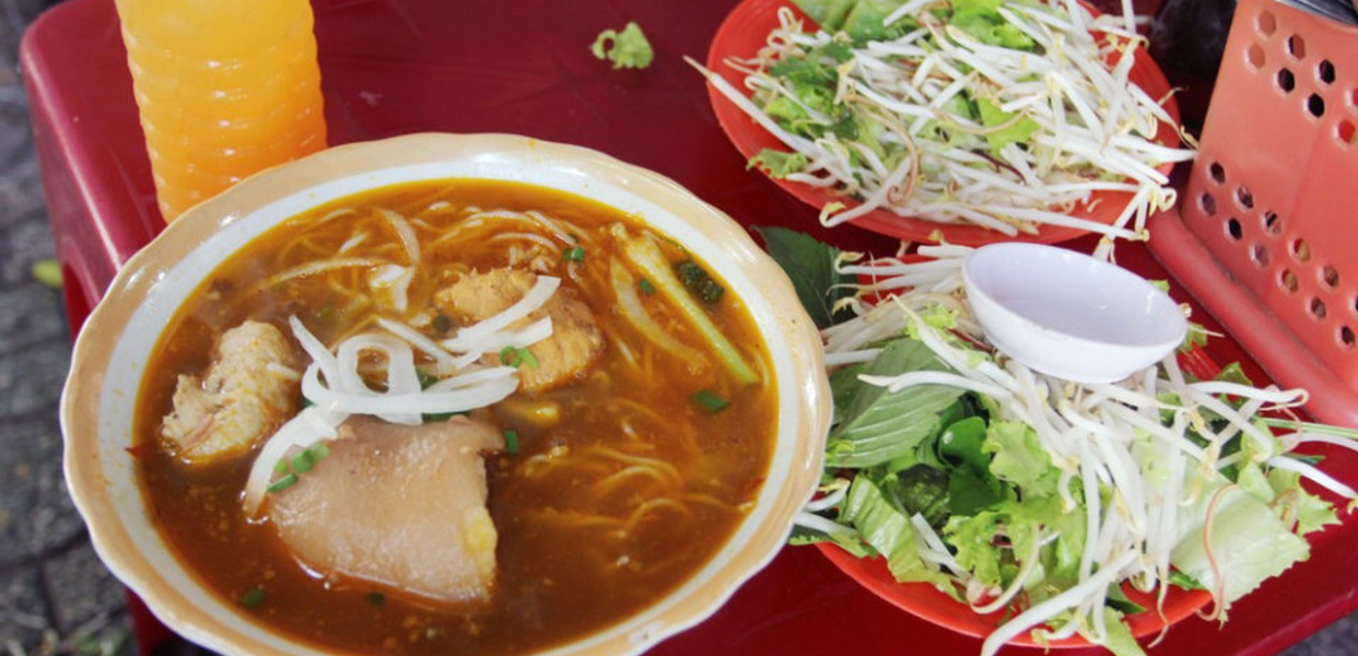 Bún-Huế---Bún-Chả-Cua-Giò-Heo---Đường-815-Tạ-Quang-Bửu