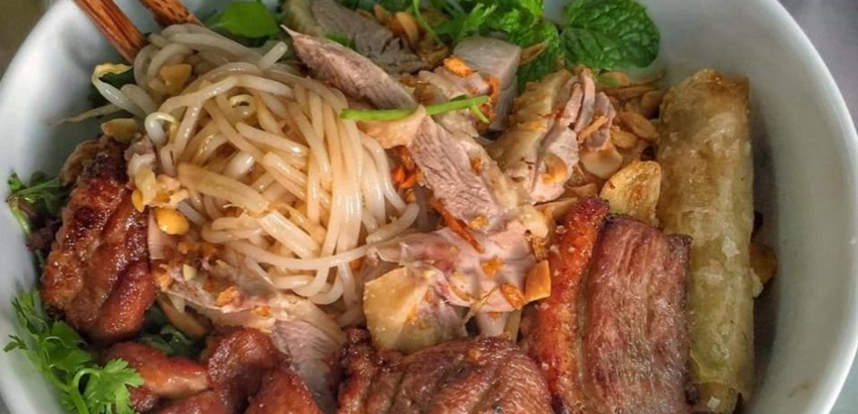 ba-hoa-bun-ngan-hoang-ao-thanh