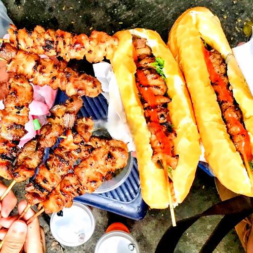 banh-mi-thit-xien-nuong-2-xien