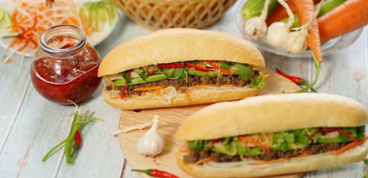 banh-mi-pate-gia-lai-benri-bread-le-trung-nghia