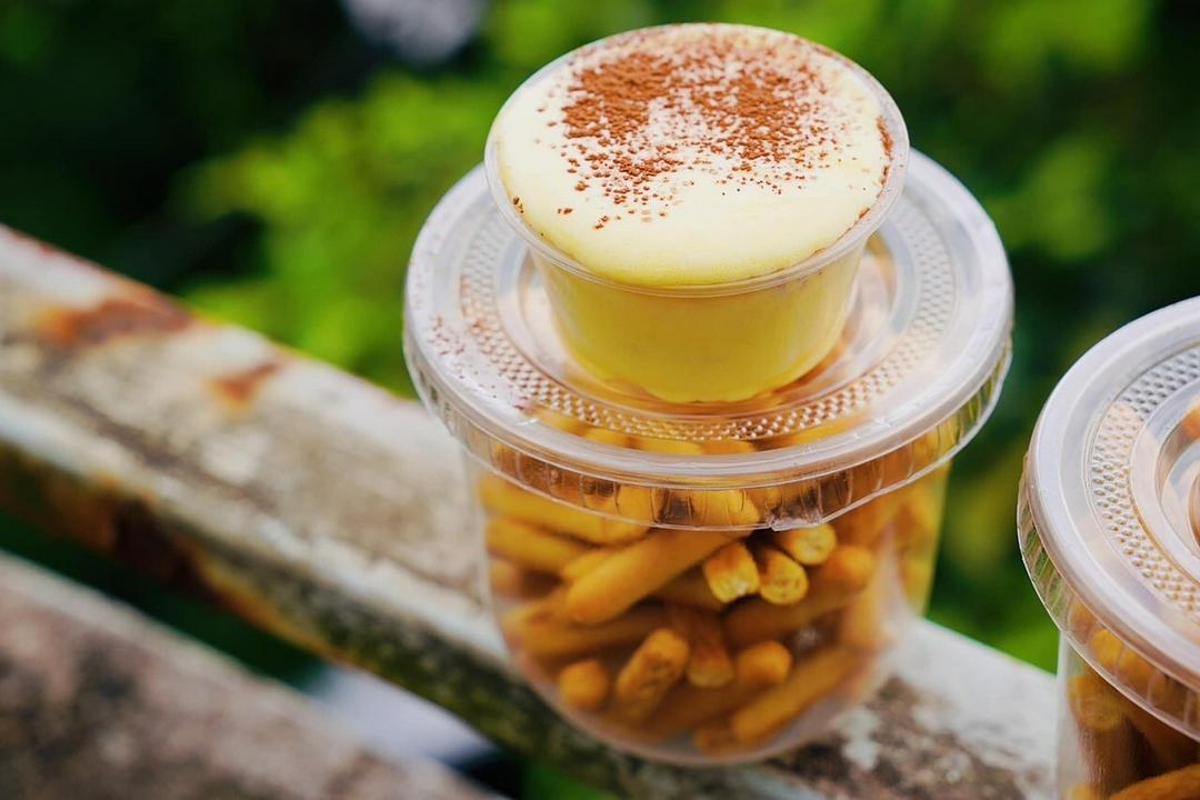 banh-quy-cham-sot-suat-1-kem-1-banh