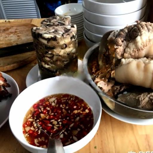 com-thit-chan-gio-luoc