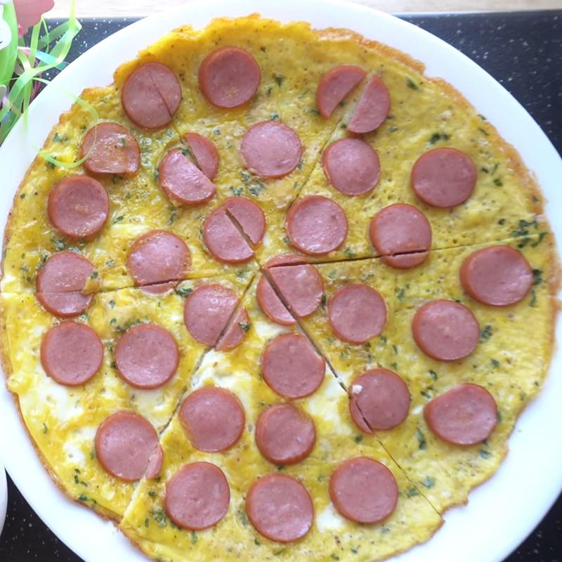 nui-xao-trung-va-xuc-xich