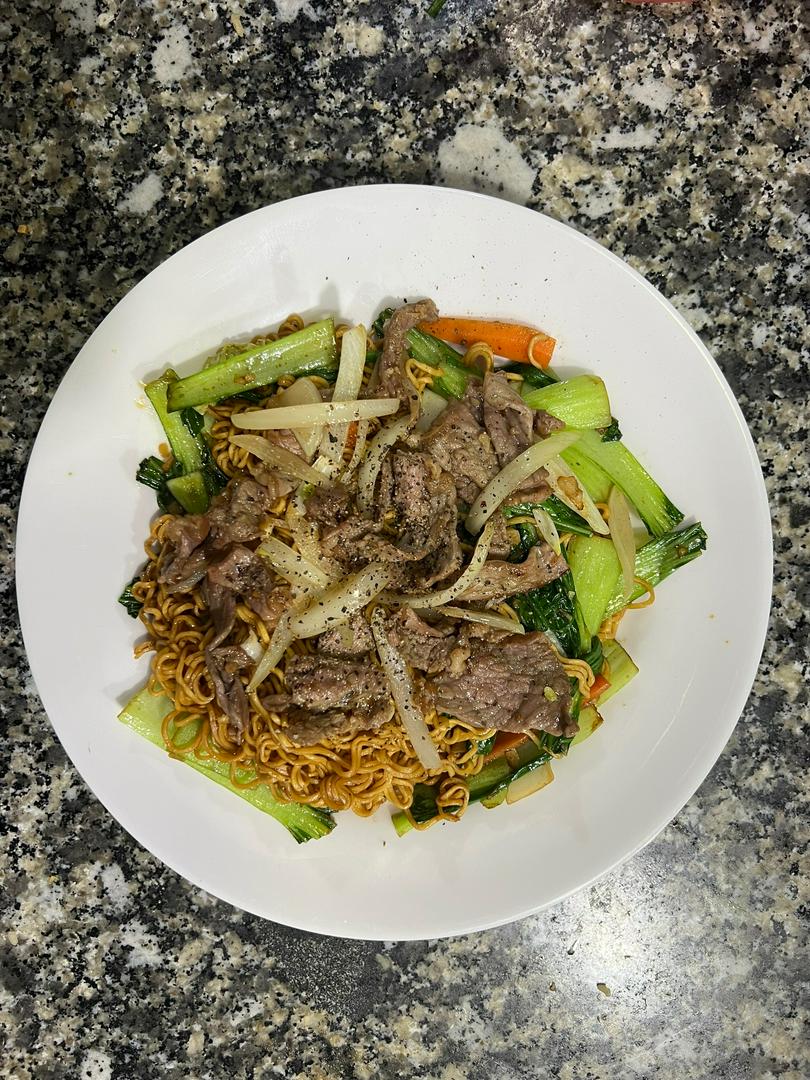 Mì xào bò