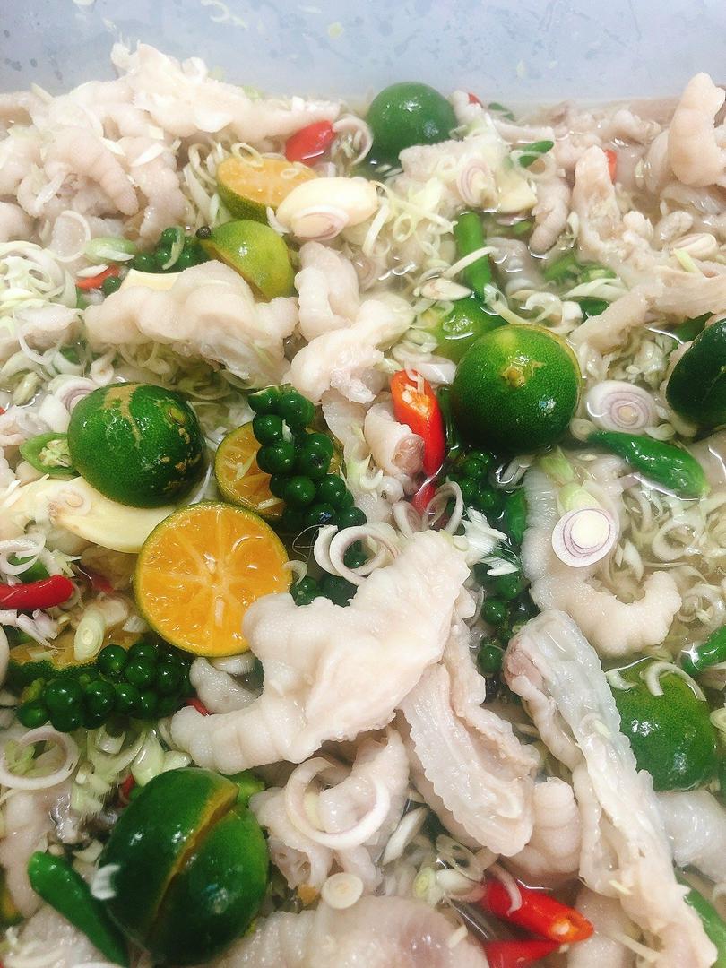 chan-ga-rut-xuong-sa-tac