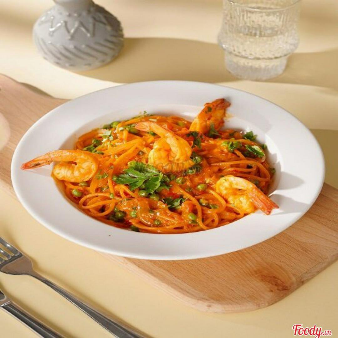 mi-y-voi-tom-sot-singapore-cay