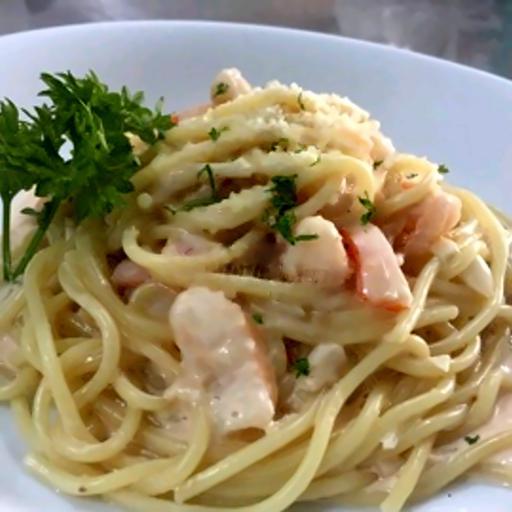 spaghetti-creamy-seafood