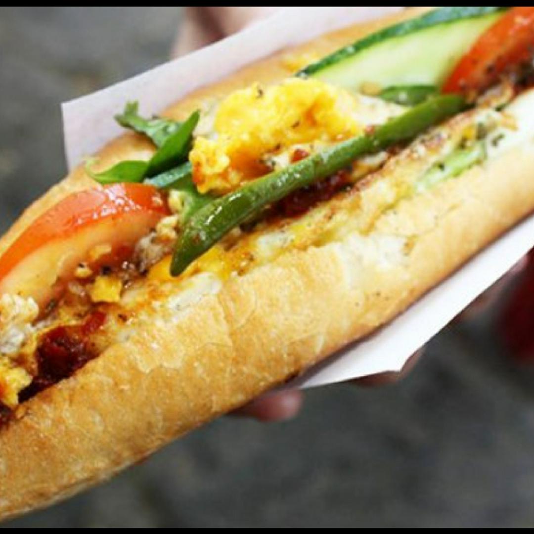 banh-mi-heo-quay-cha-trung