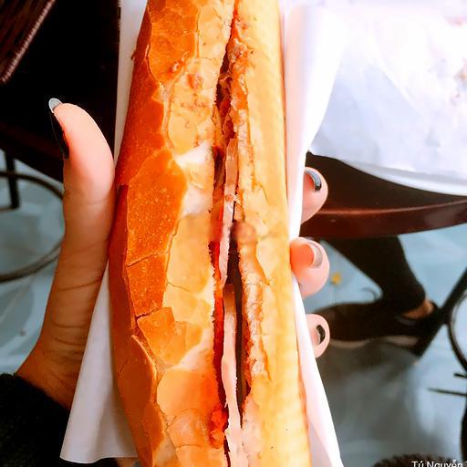 banh-mi-thit-nguoi-jambon-phomai