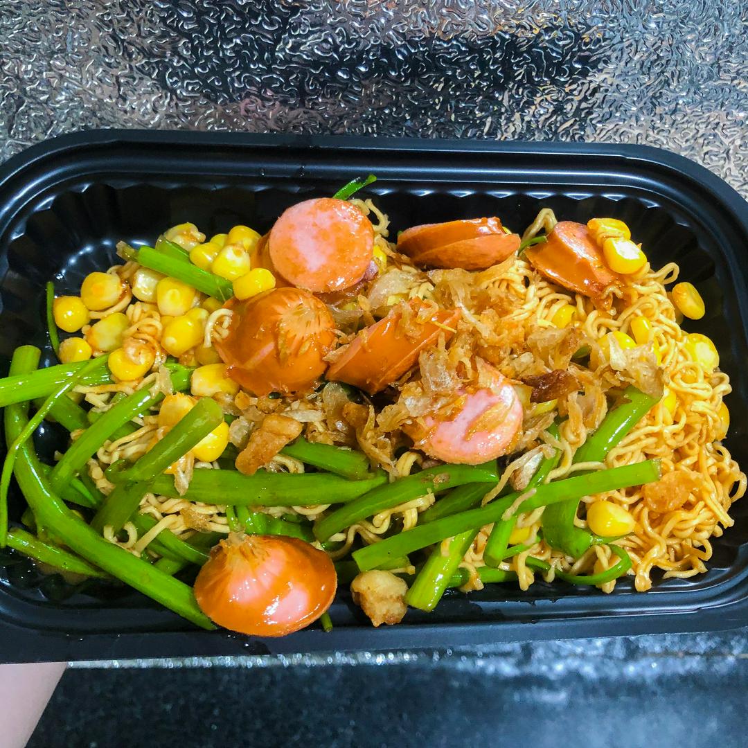 mi-tron-sot-cay-xuc-xich-uc