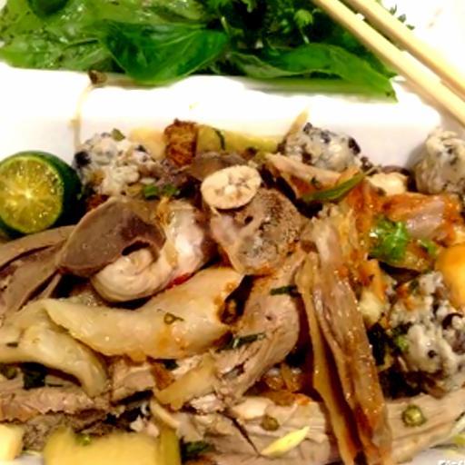 bun-tron-ngan-long-trung-moc