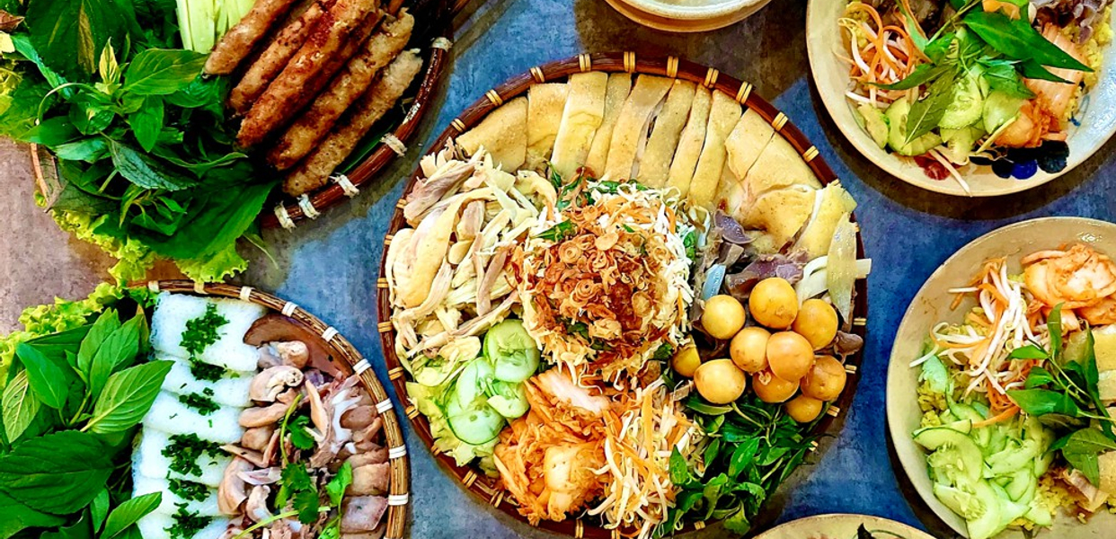 Con-Gà-Mái---Cơm-Gà-Phú-Yên---Quang-Trung