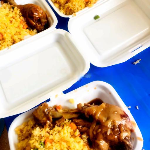 com-chien-ga-sot-co-tu-9h-sang