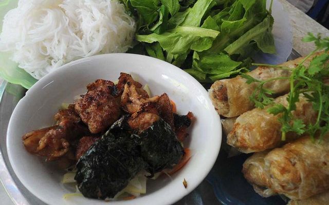 bun-cha-banh-cuon-nong-ga-tan-234-yen-hoa