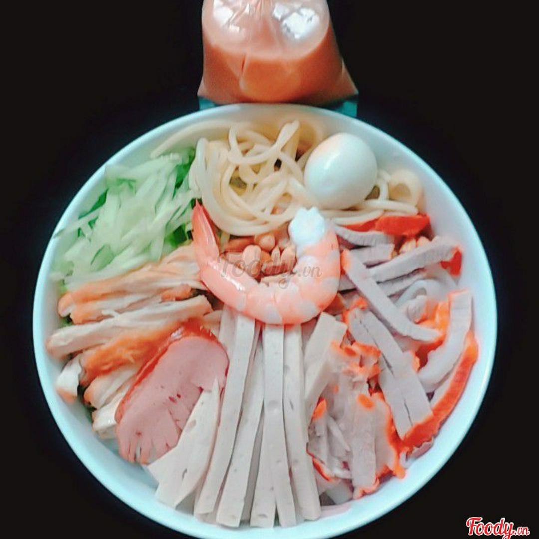 mi-y-tron-le-thuong