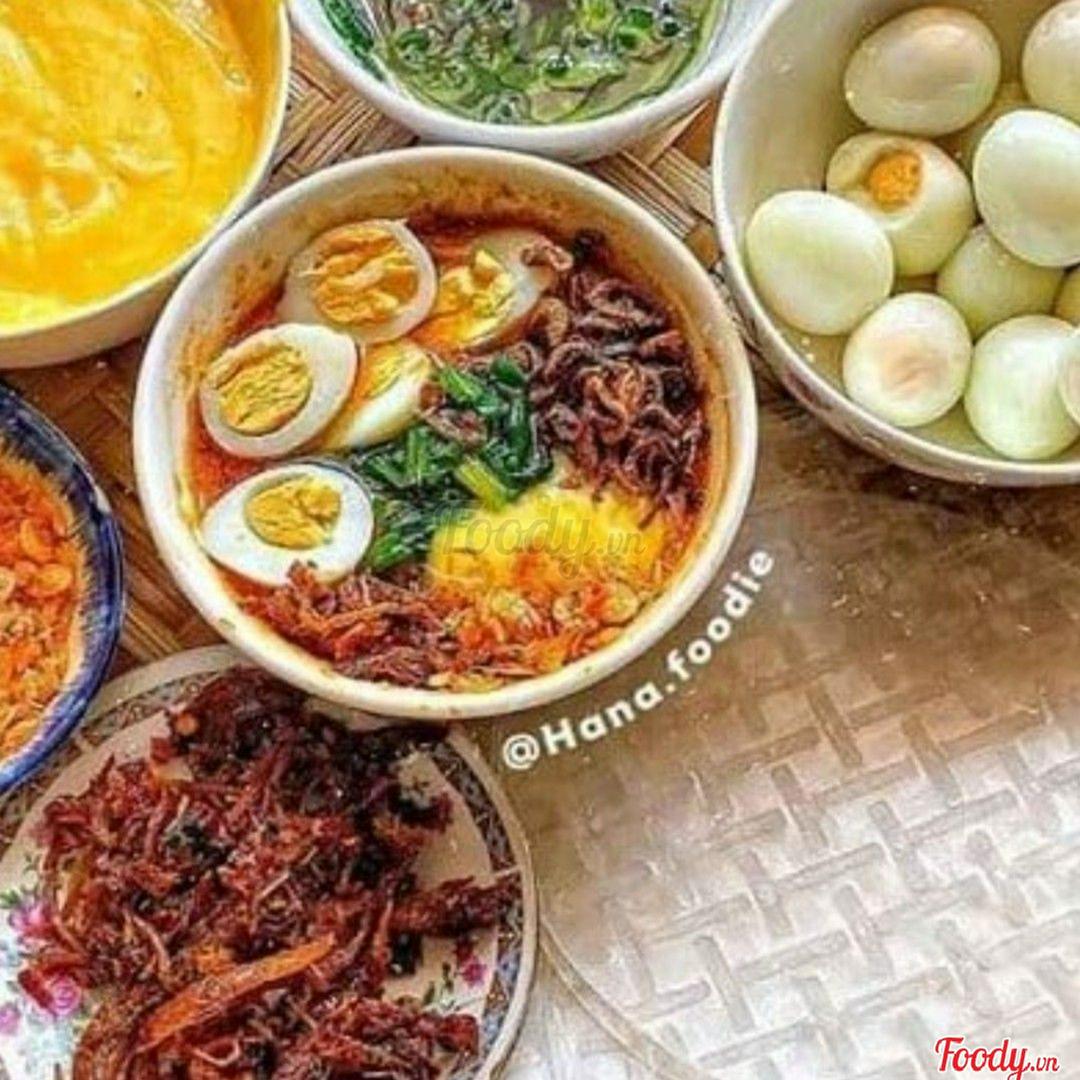 banh-trang-cham-mo-hanh-me-trung-cut-top-mo