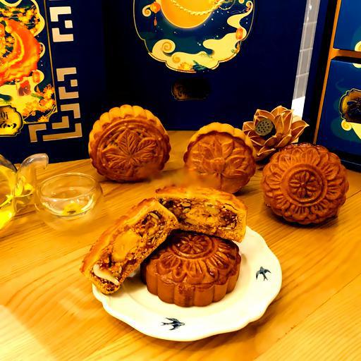 banh-trung-thu-thap-cam-1-trung