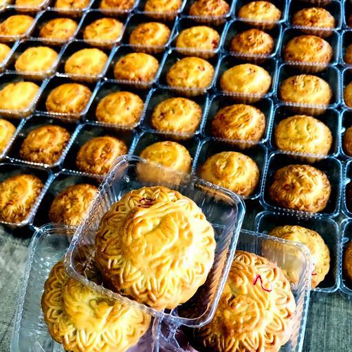 banh-trung-thu-chay-nhan-au-xanh-khong-trung