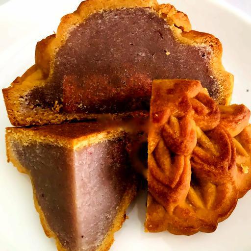 banh-trung-thu-chay-nhan-khoai-mon-khong-trung