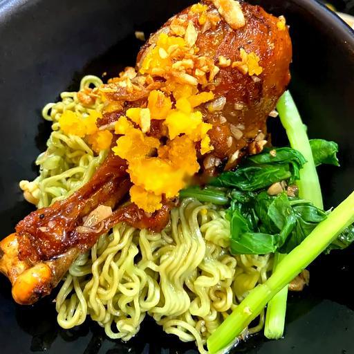 mi-xanh-ga-sot-trung-muoi