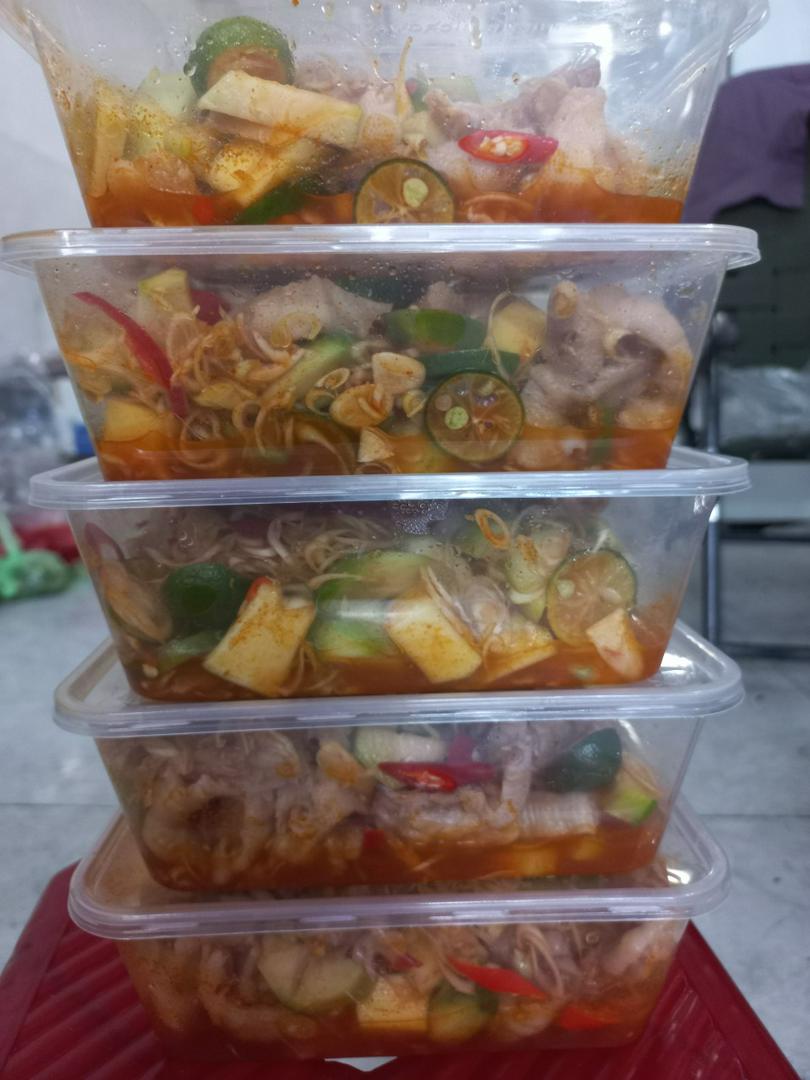 chan-ga-rut-xuong-sot-thai