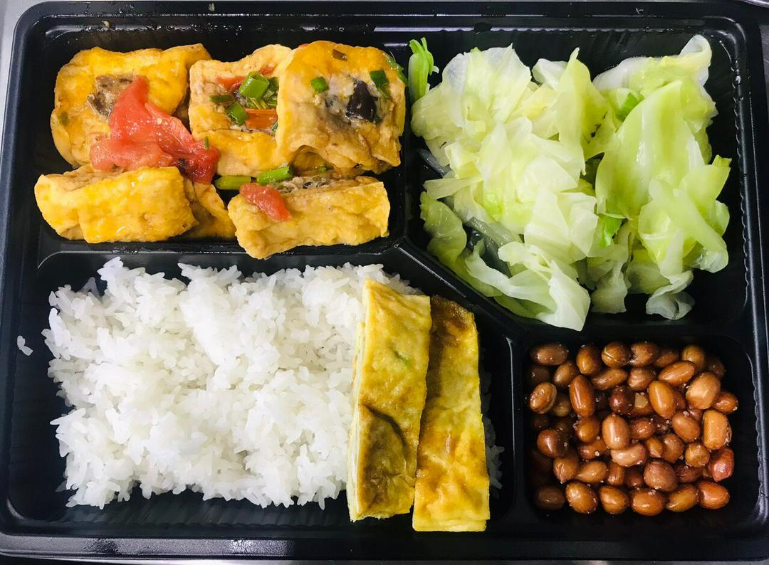 com-au-nhoi-thit-sot-ca-chua