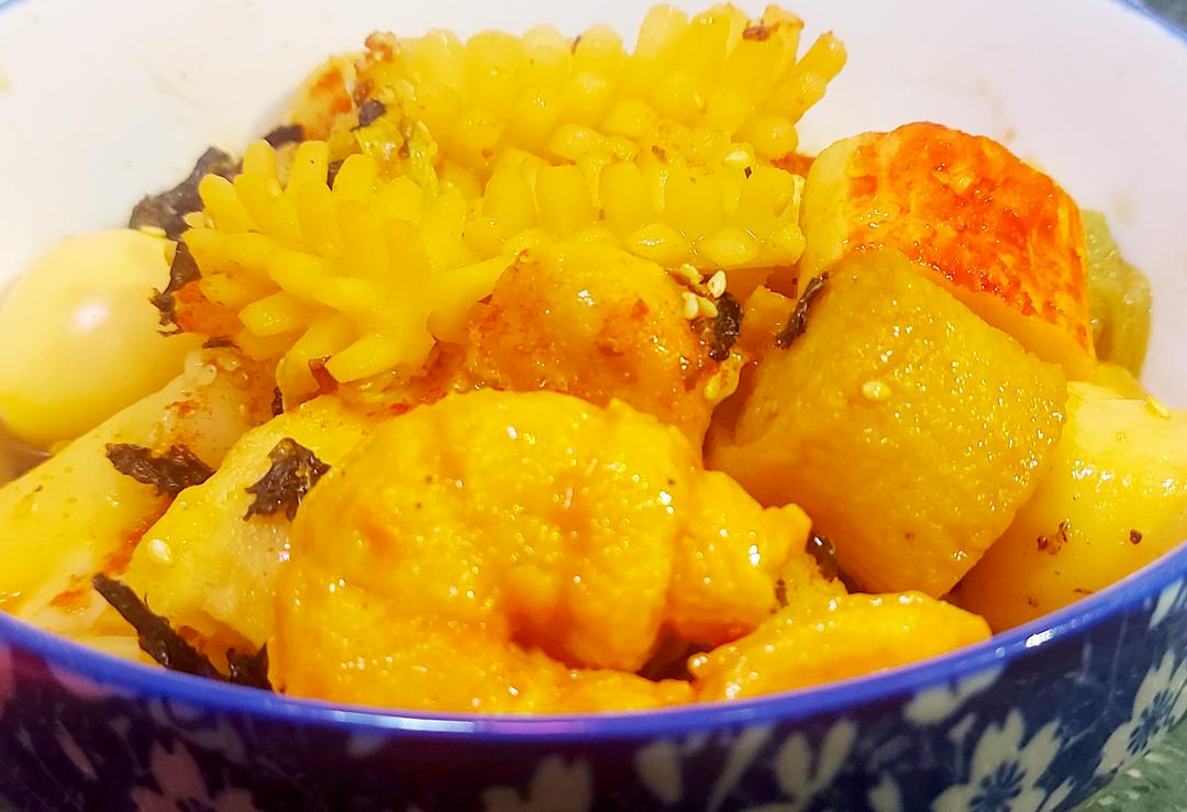 mi-cay-bokki-hai-san-muc-hoa