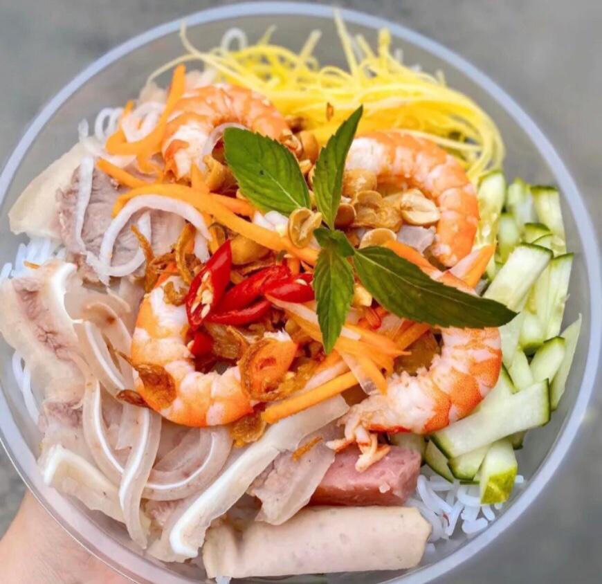 bun-tron-tom-tai-heo-mam-nem