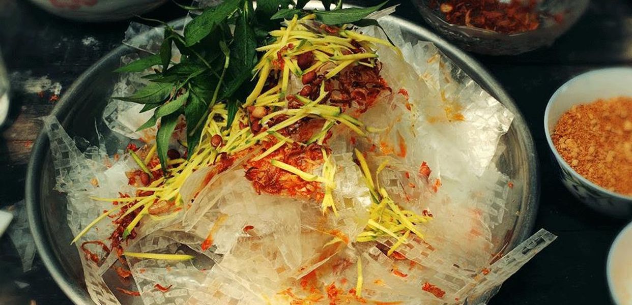 chi-thanh-banh-trang-tron-xoai-lac-cach-mang-thang-8