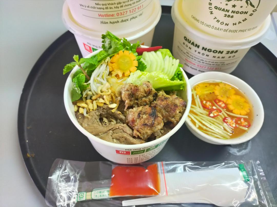 bun-tron-thit-bo-thit-nuong