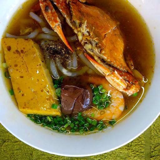 banh-canh-ghe-nguyen-con-tom-cha